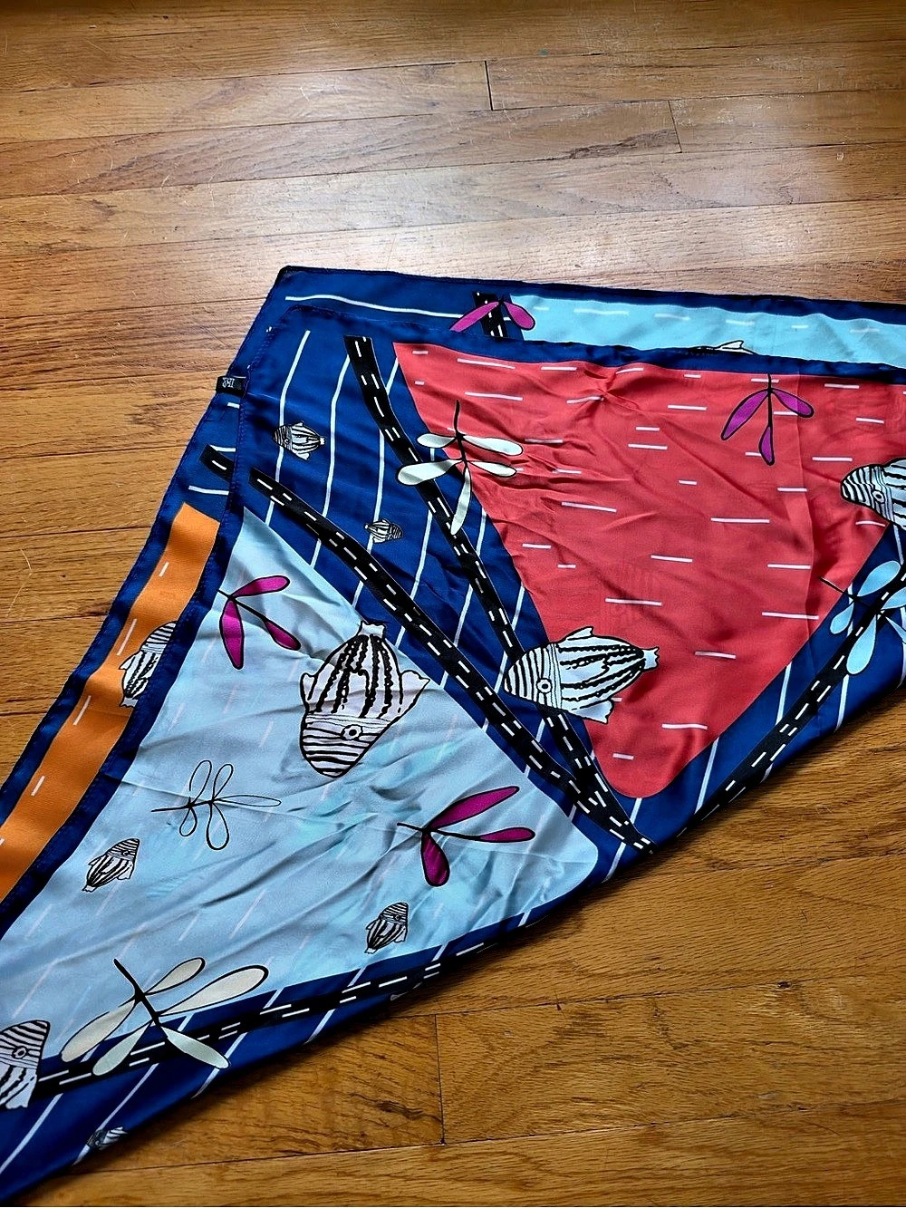 Multicolor Print Scarf - Picture 3 of 5